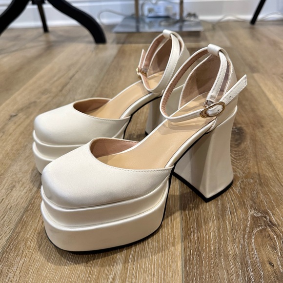 Wedding White Platform Heels with Ankle Strap Size 5 - Picture 6 of 9